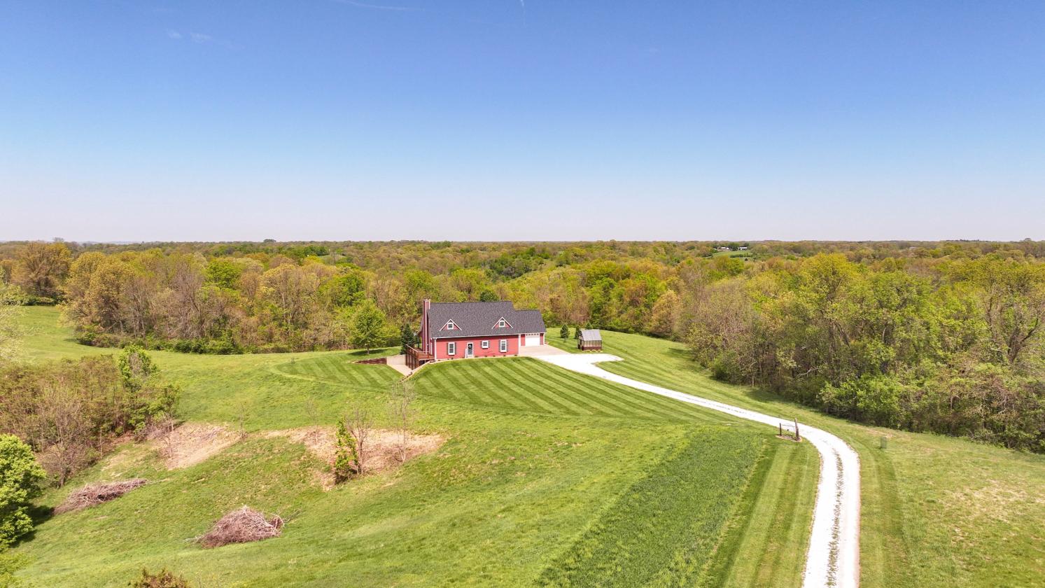 Luxury Estate with great views and privacy - photo 1