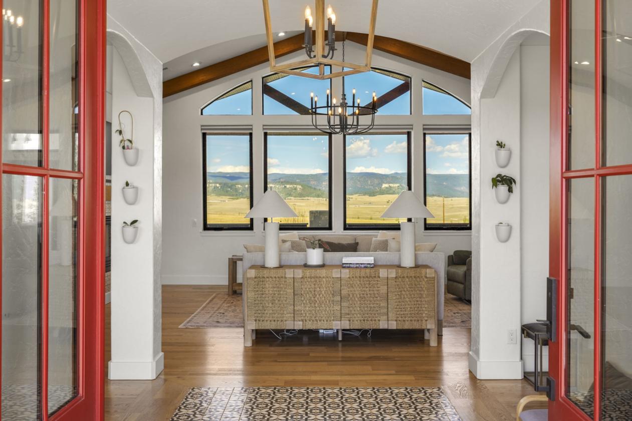 10 Acre Hobby Ranch with 3 outbuildings - photo 8