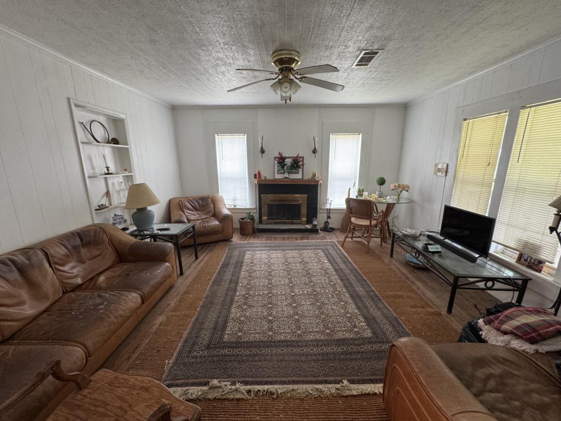 6+ Acres on Golf Course, 2 Barns, 1 House, NO HOA - photo 21