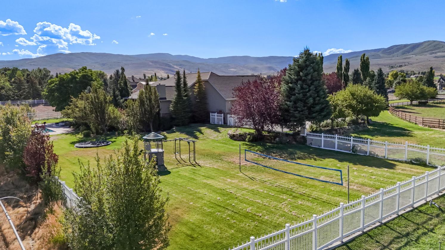 Exceptional 5+ Acre Equestrian Estate with Pool - photo 11