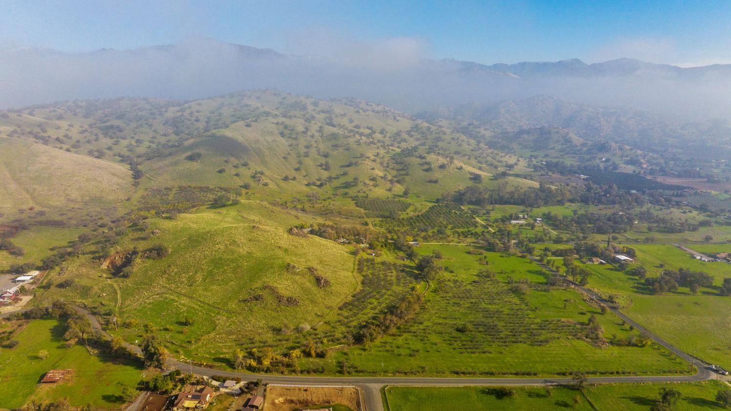 200 acres, two Harry Gesner homes, foothills - photo 5