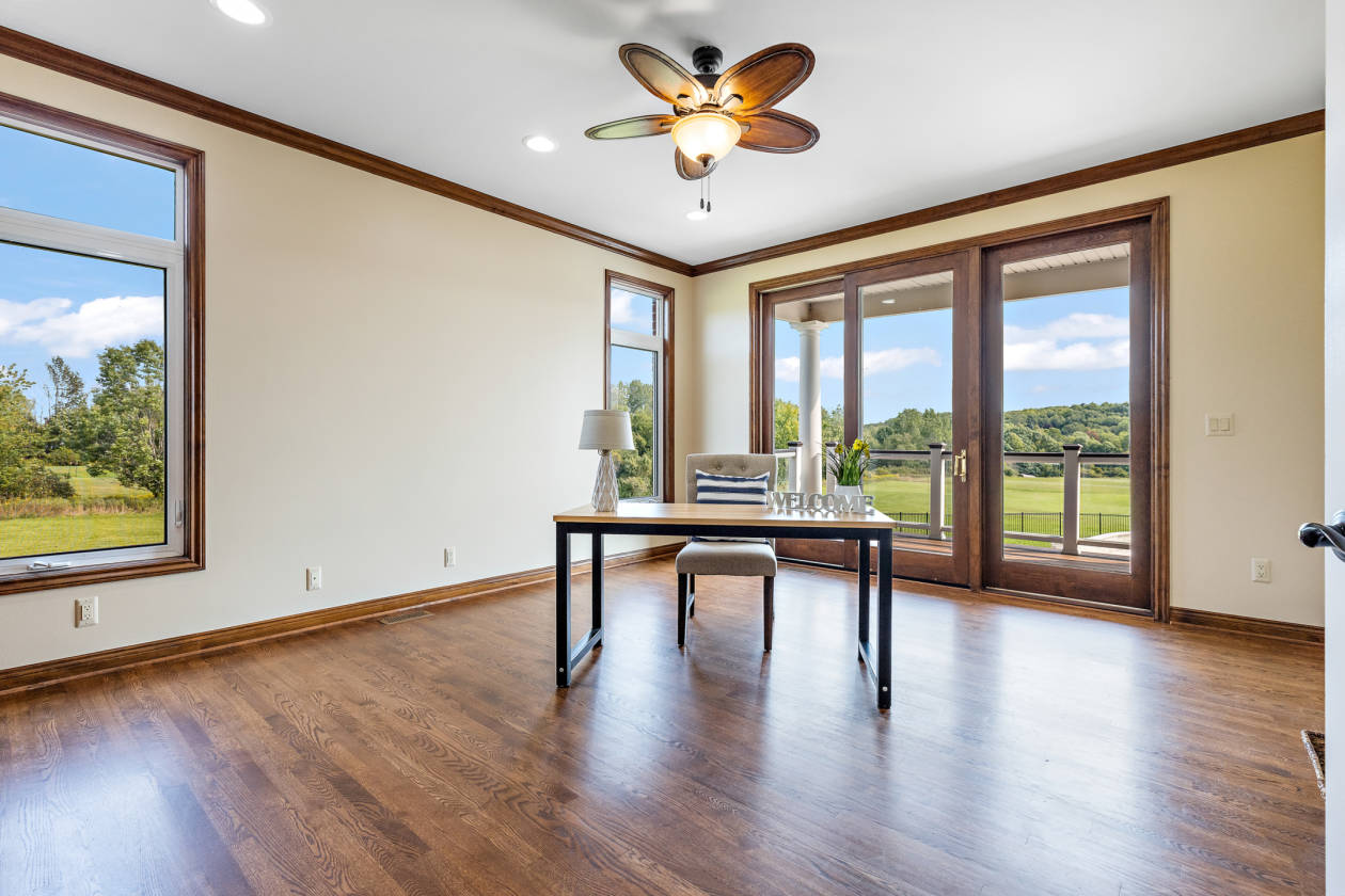 Horse farm For Sale Metamora, Lapeer County, Michigan