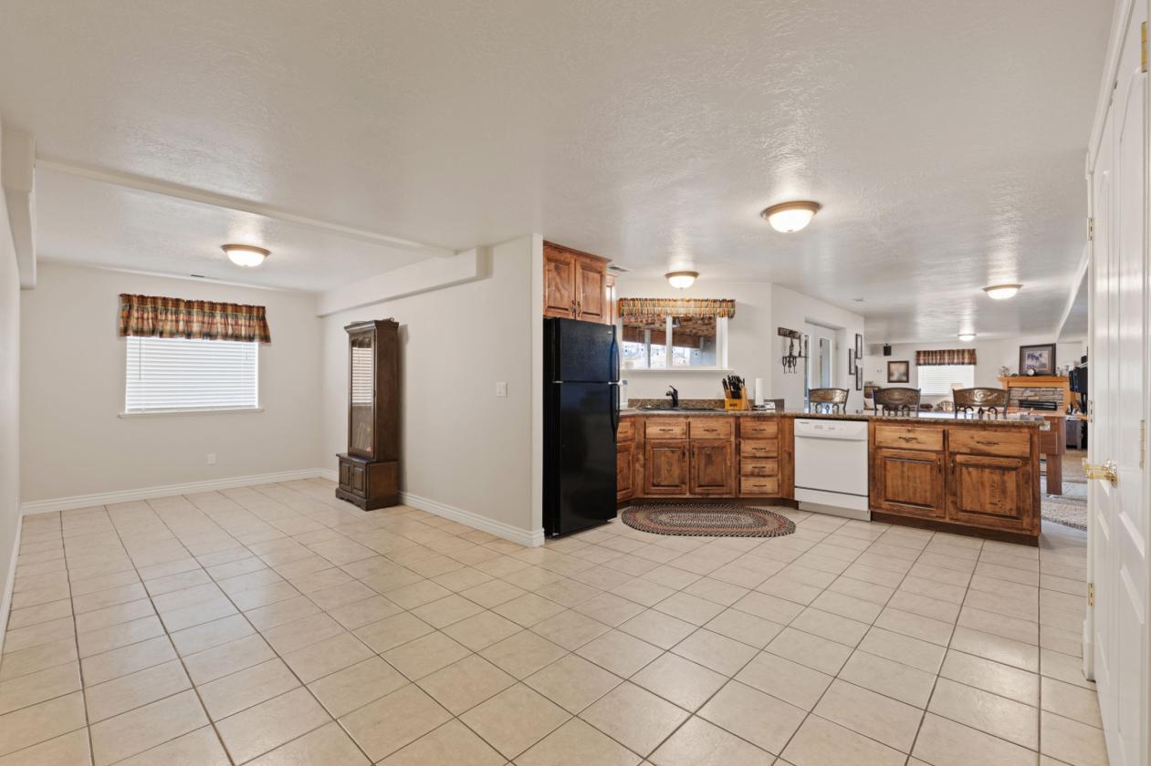 A Rare Blend of Luxury, Land & Lifestyle - photo 16