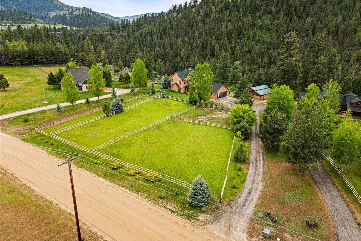 Horse Property for sale.