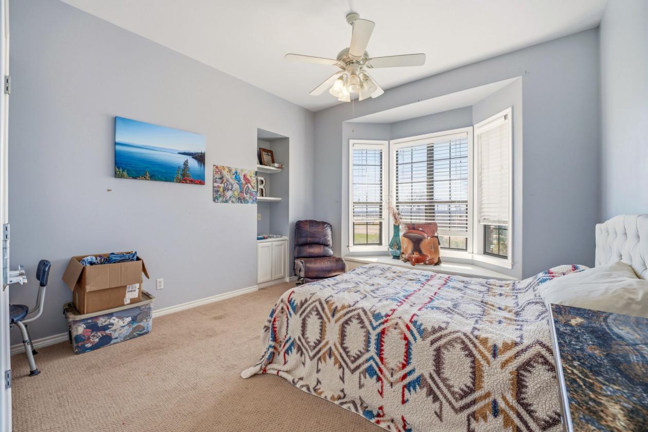 Exceptional Income Potential on 13.75 Pristine Acres - photo 6