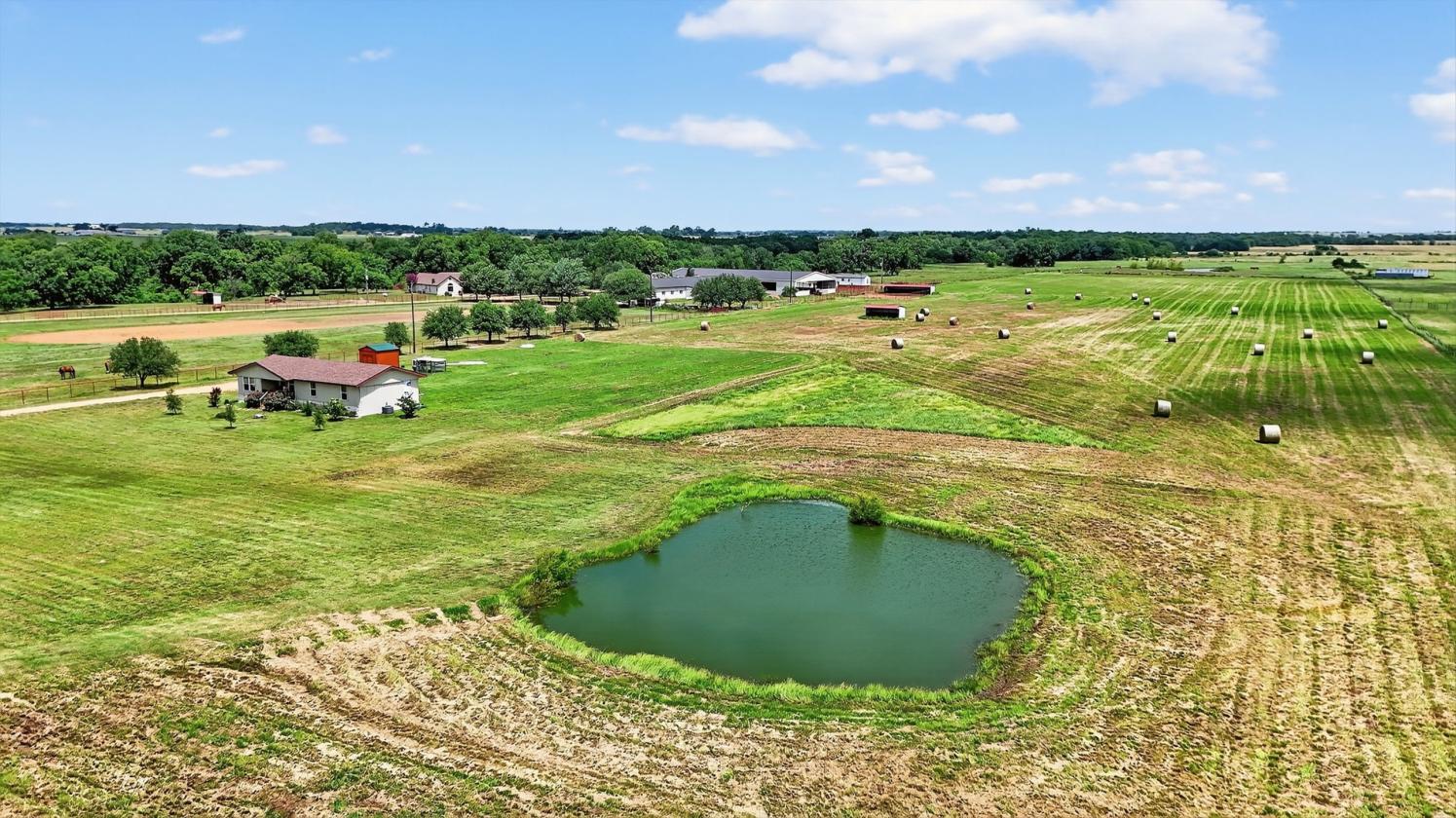 Peaceful Country Living on 15 Acres - photo 3