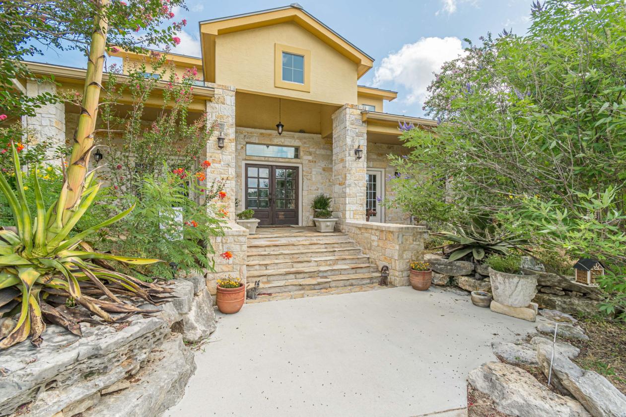 Comal County Equestrian Home - photo 3