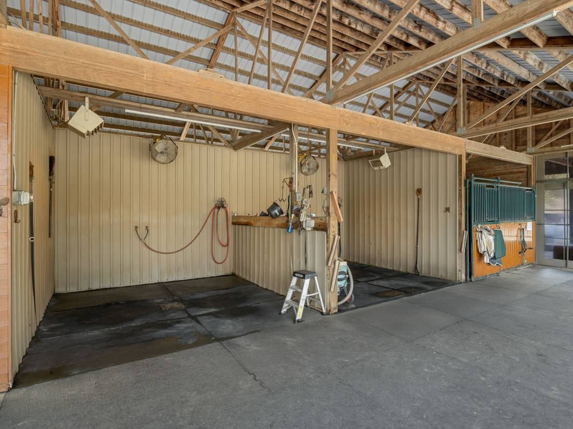 Established Training Facility Near Tryon Intl. - photo 7