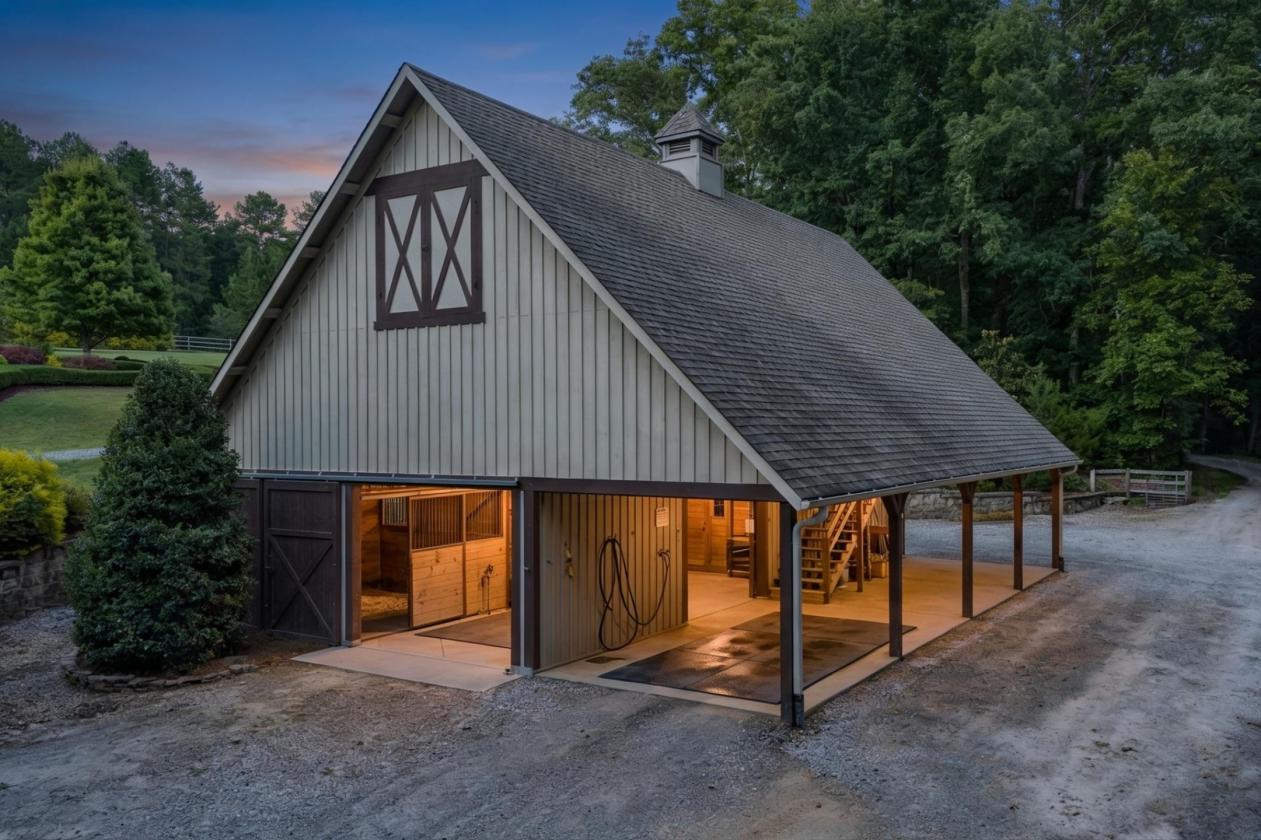 Luxury Equestrian Estate on 11.6 Acres - photo 20