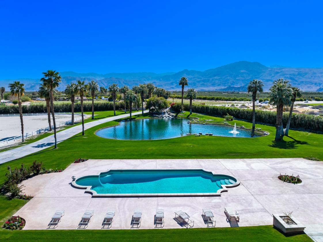 Beautiful equestrian compound on 9.29 acres - photo 3