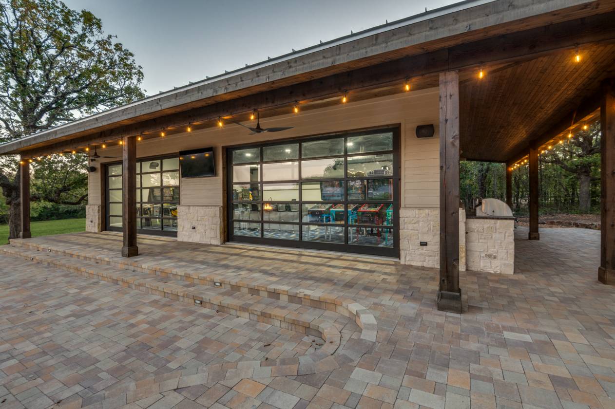 Contemporary farmhouse - photo 13