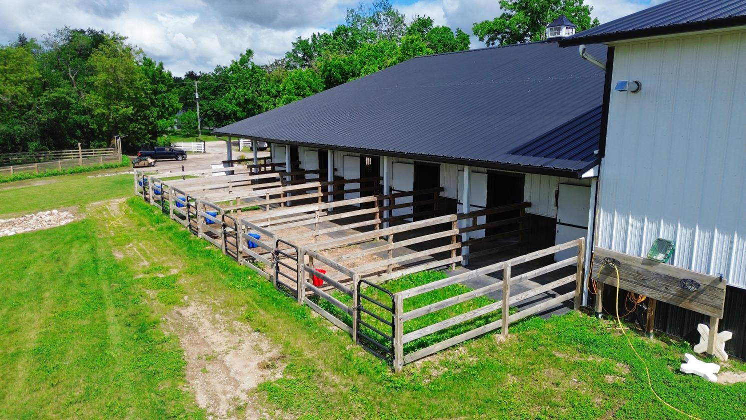 EQUESTRIAN ESTATE/HISTORIC HOME/OWNER FINANCING - photo 13
