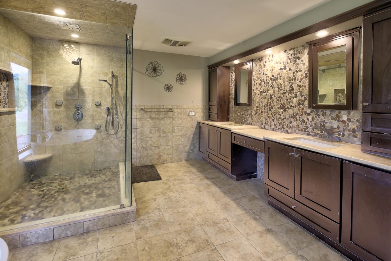 Thoughtfully Designed Horse Farm & Home - photo 13