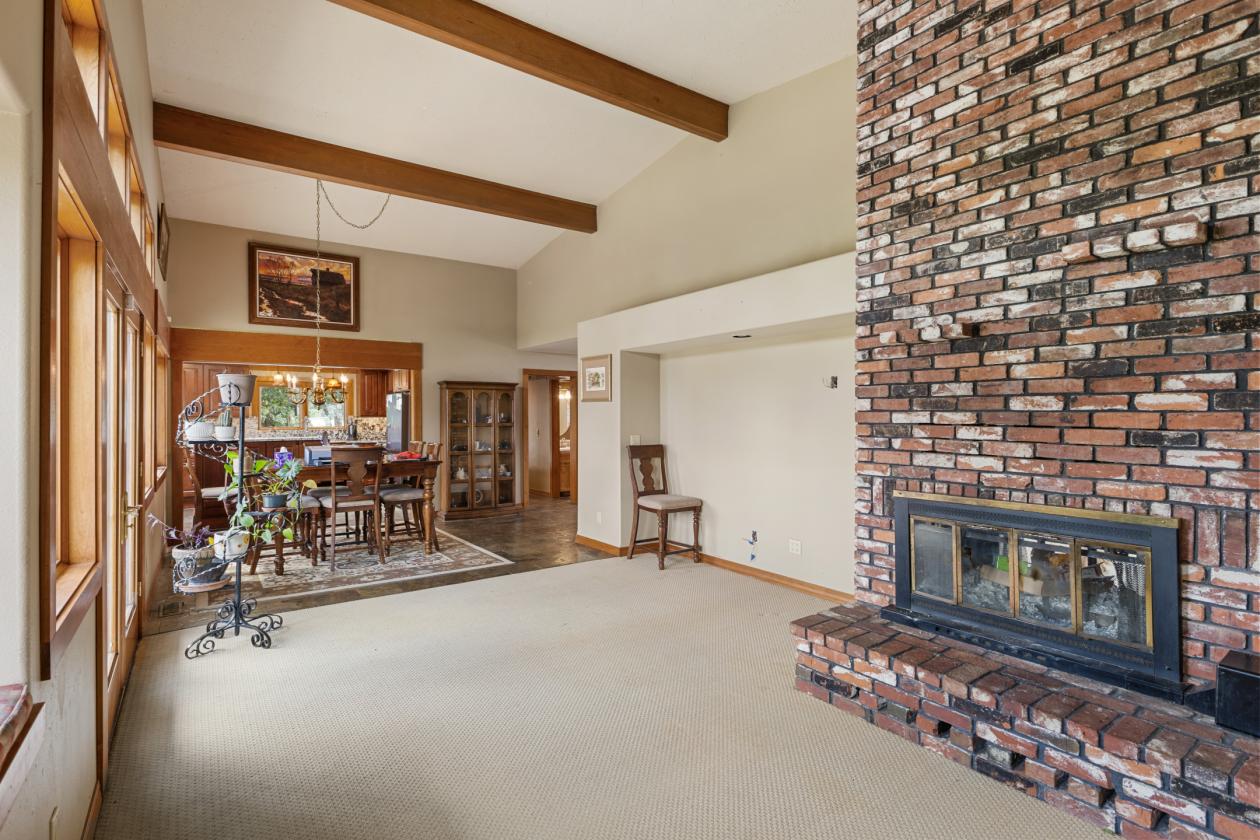 Lakeview Equestrian Estate w/ Shop & Barn - photo 15