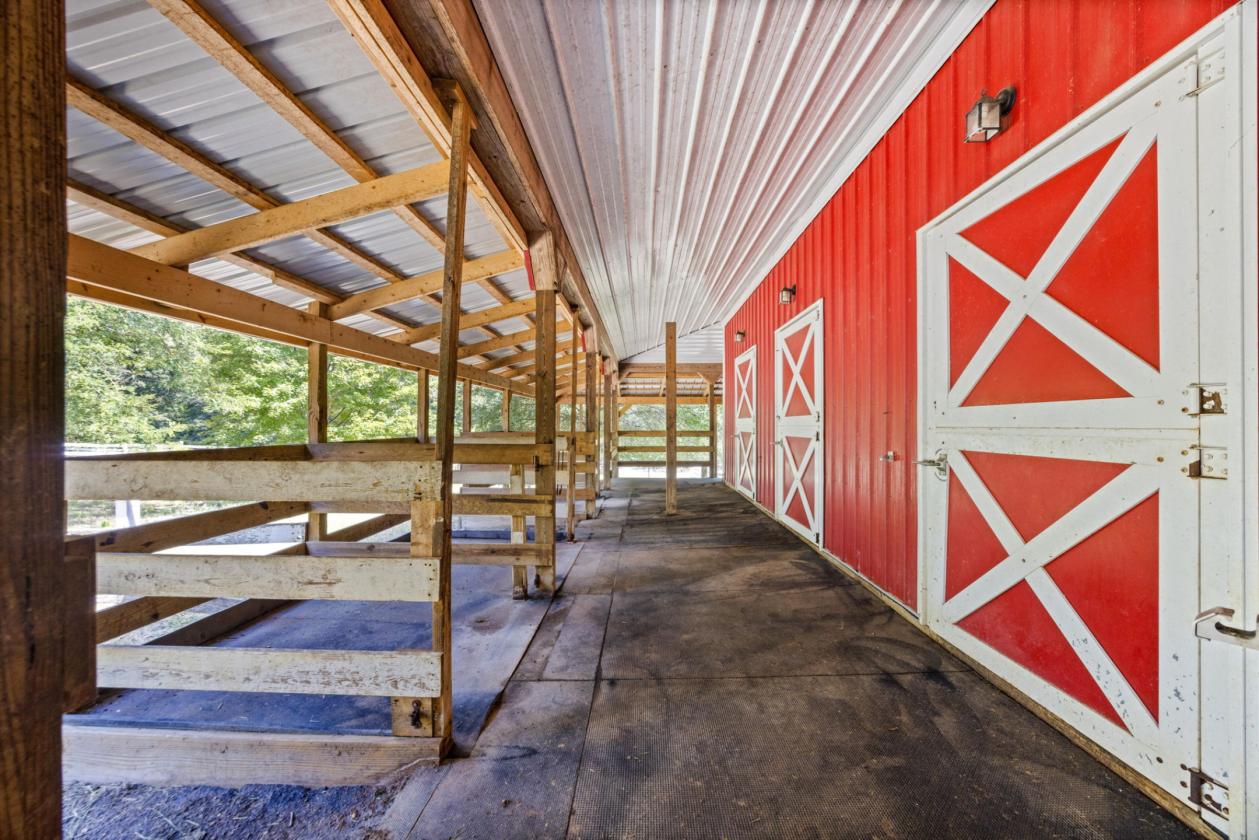 A Farm Built Over Time. Ready for It's New Chapter - photo 23