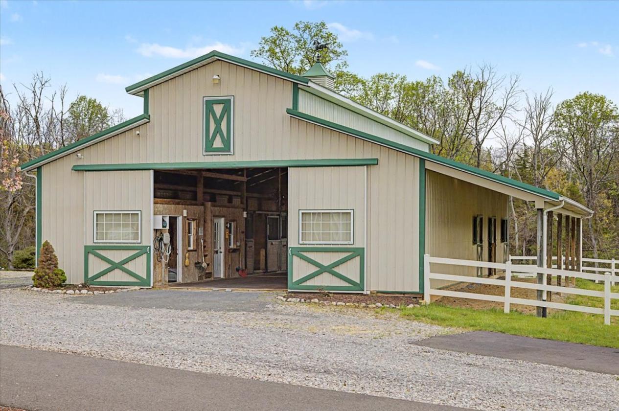 10 Acre Turnkey Hunterdon Equestrian Estate - photo 5