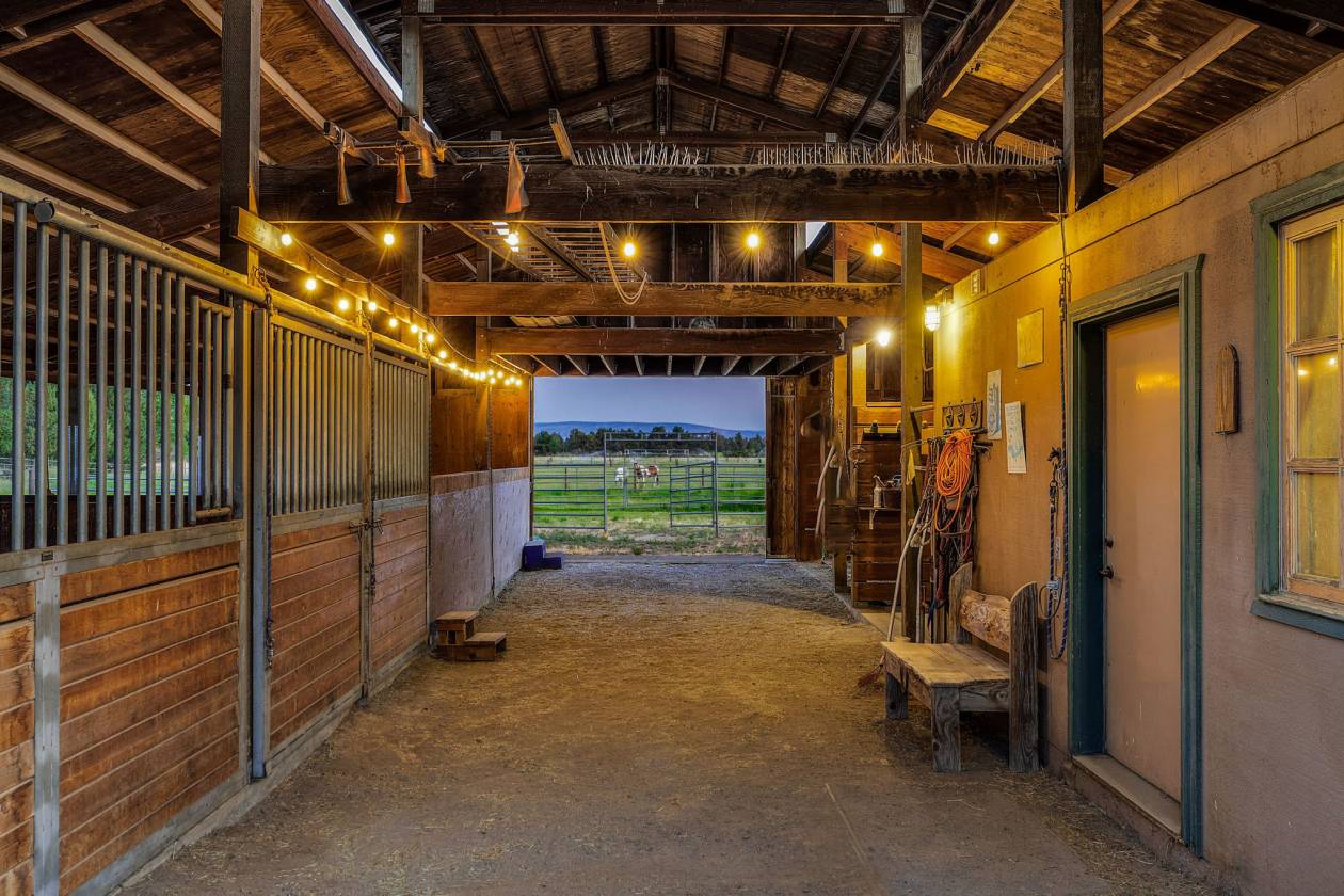 Incredible Horse Property on 20 Acres - photo 6