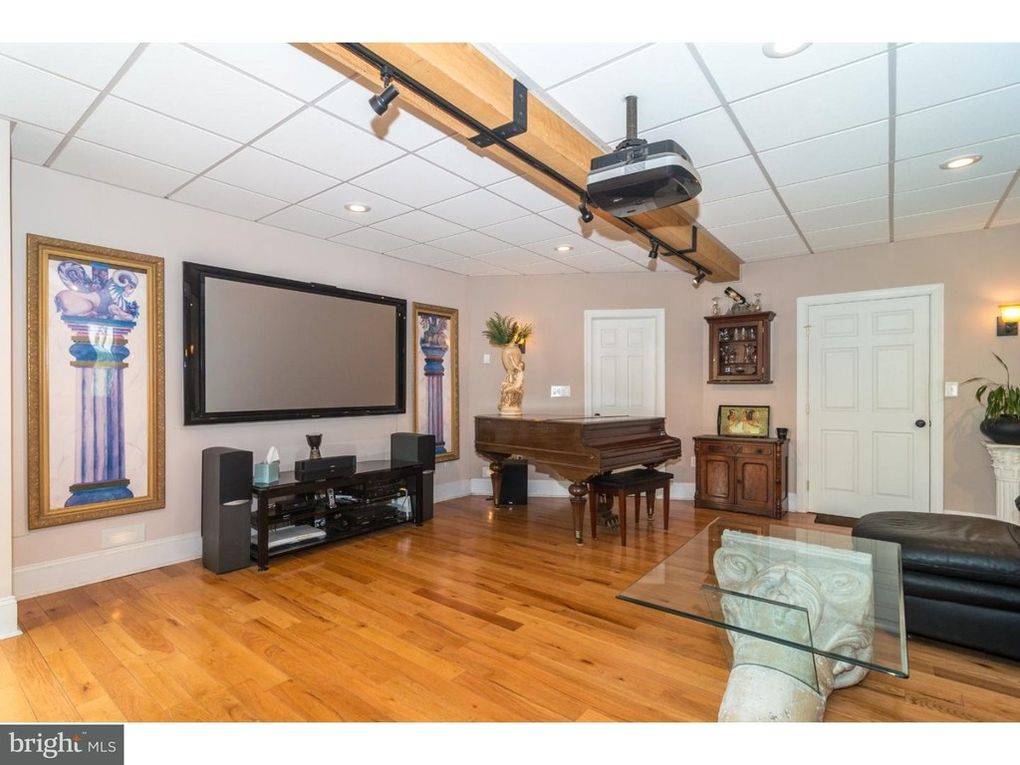 Picturesque 30 Acre Farm in Bucks County Quakertown, Bucks County