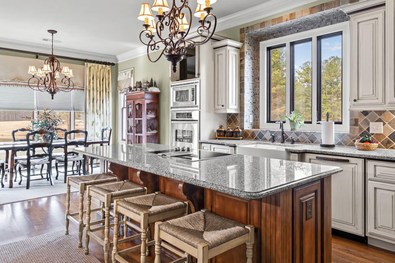 FABULOUS CUSTOM CRAFTSMANSHIP HOME ON 111+/- ACRES - photo 7
