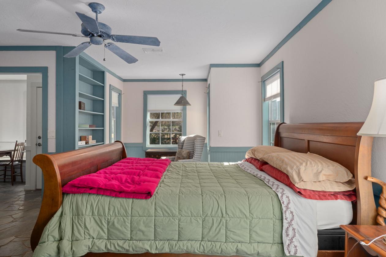 A Rare Equestrian Retreat in Pine Ridge Estates - photo 12