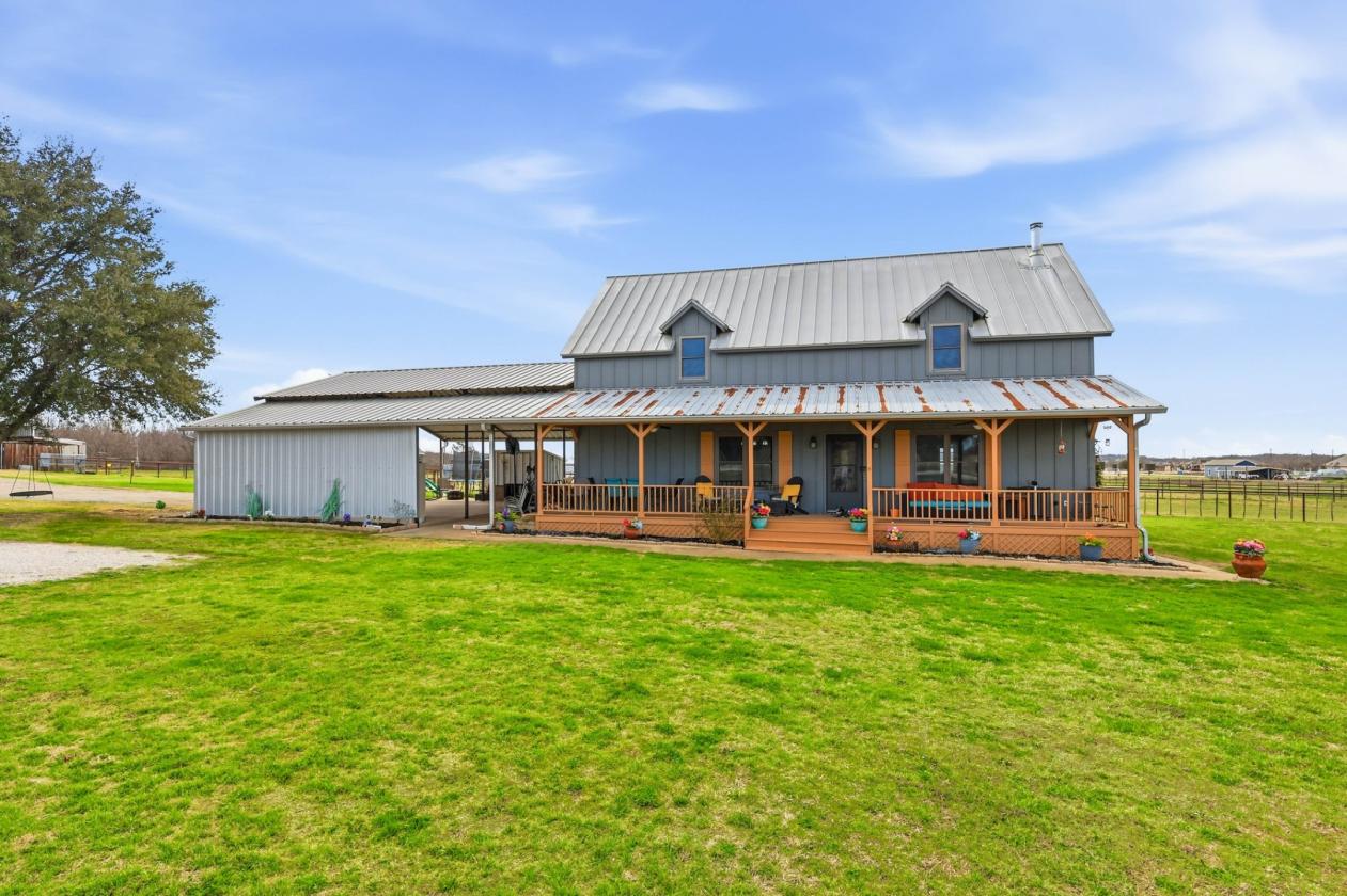 The Ultimate Training Facility on 8.8 Acres - photo 1