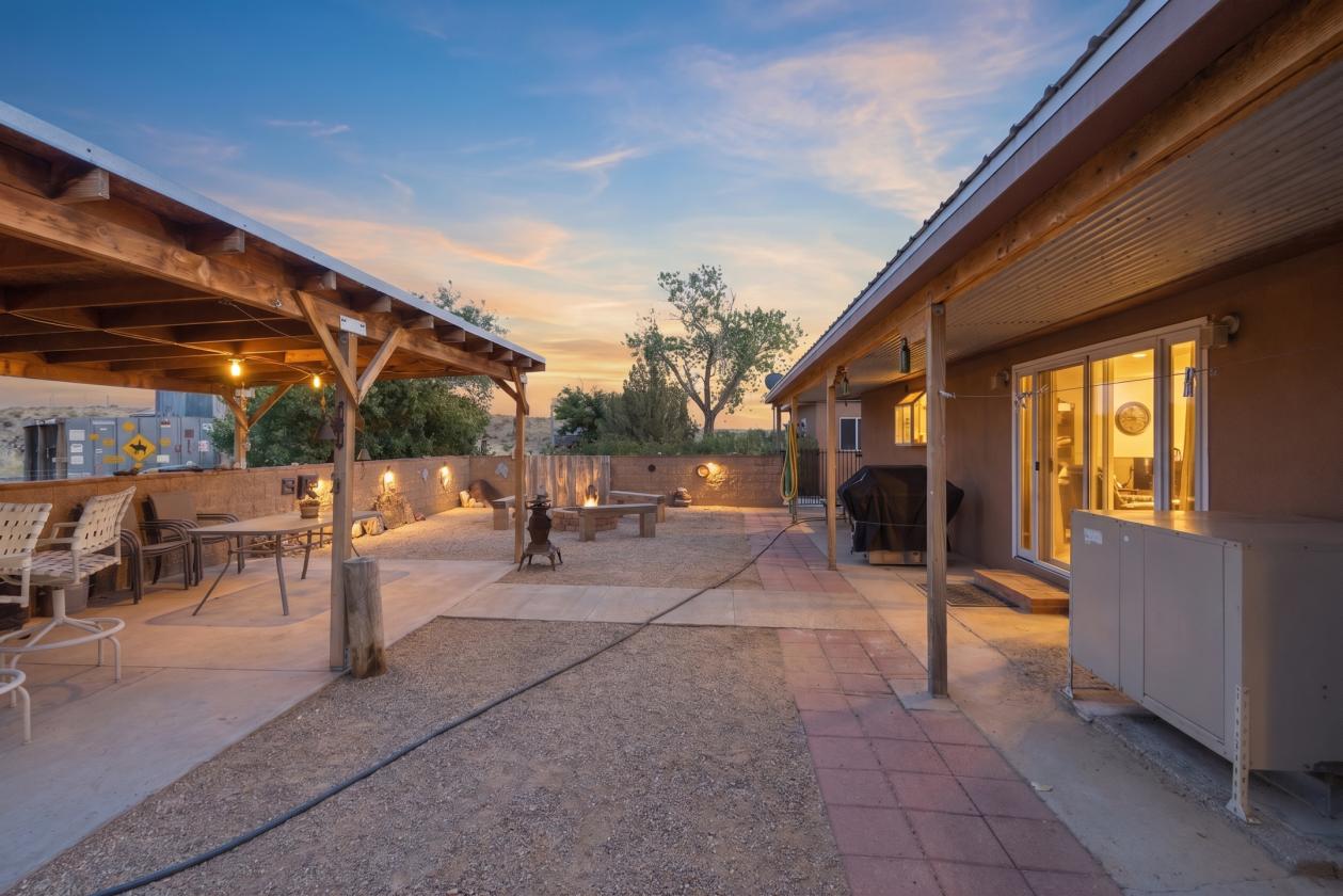 Well maintained horse property - photo 6