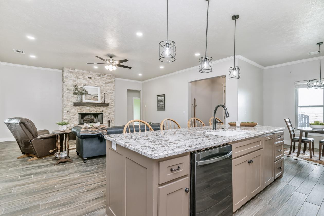 Beautiful Horse Property with a Pool! - photo 17