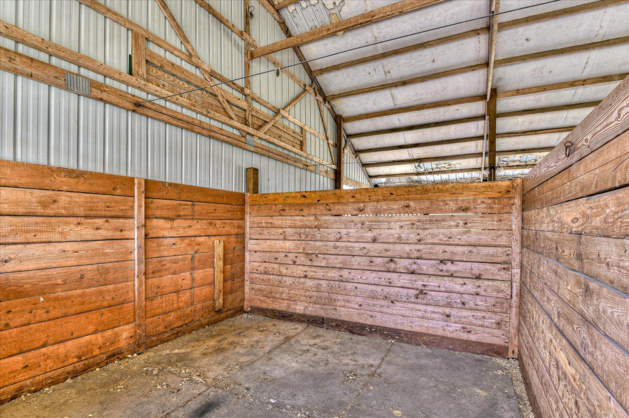Aiken Farm |30 Acres, 16 Stalls, Home, Pool, View - photo 17