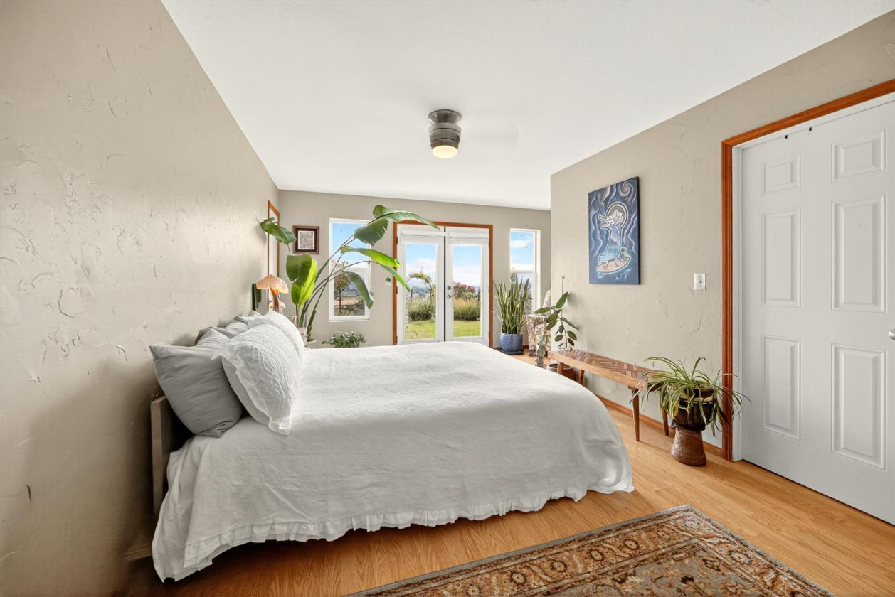 Horse property with two homes and expansive views! - photo 10