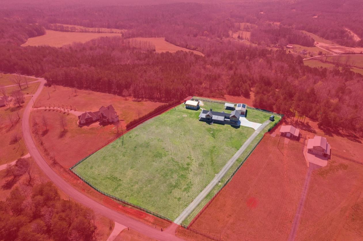Luxury Private Retreat, situated on 4 acres - photo 4