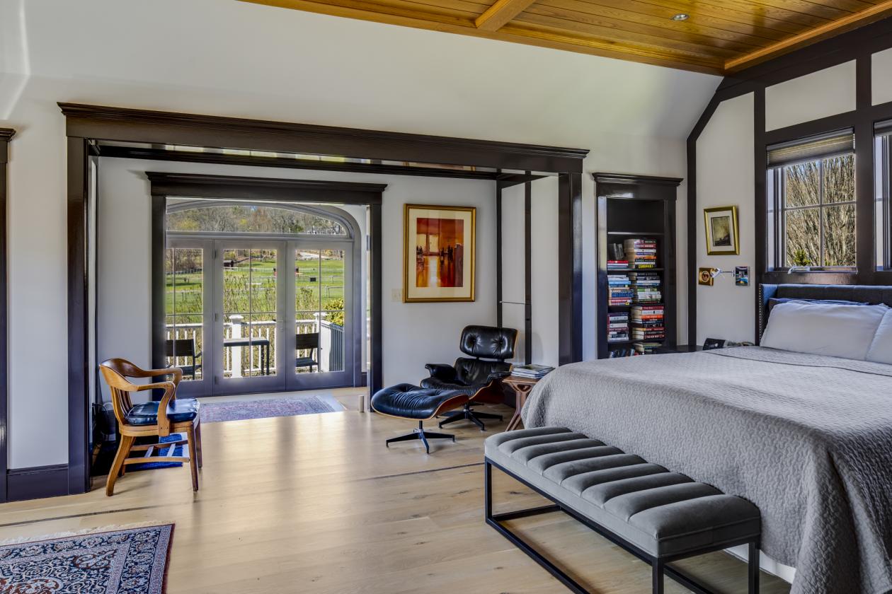 Turnkey Equestrian Estate with Indoor Arena - photo 14