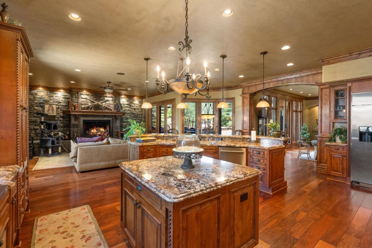 Extraordinary Estate in Pleasant Valley - photo 23