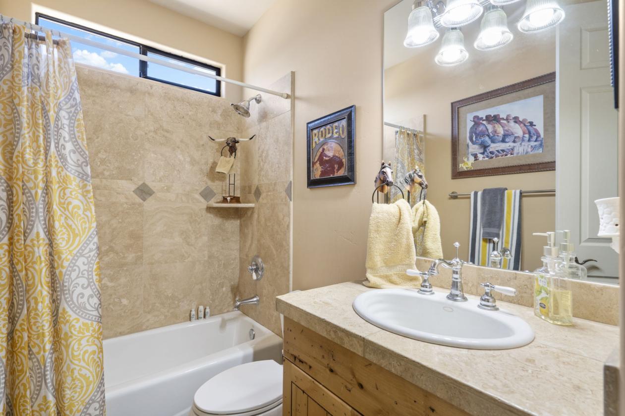 HORSE ENTHUSIAST'S RANCH - ULTIMATE WINTER RETREAT - photo 27