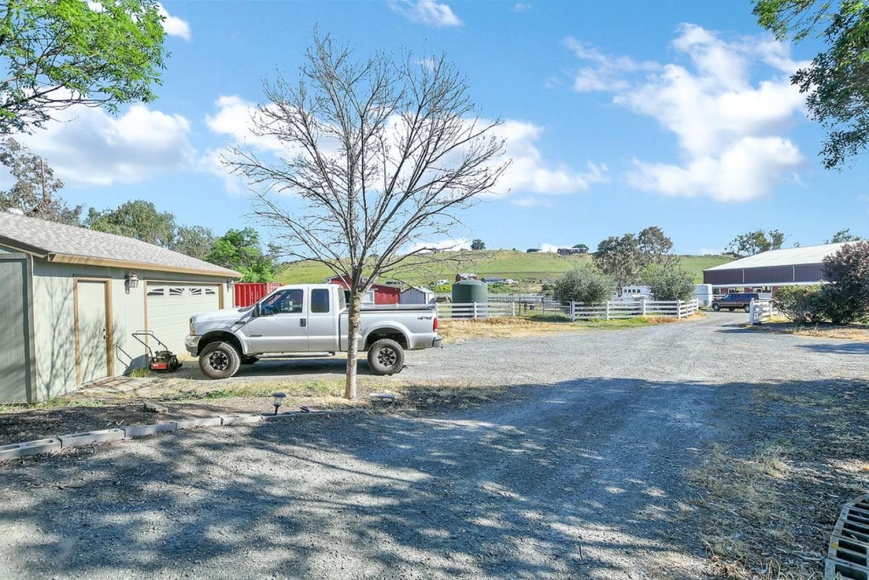 10 Acres in Briones Valley - photo 23