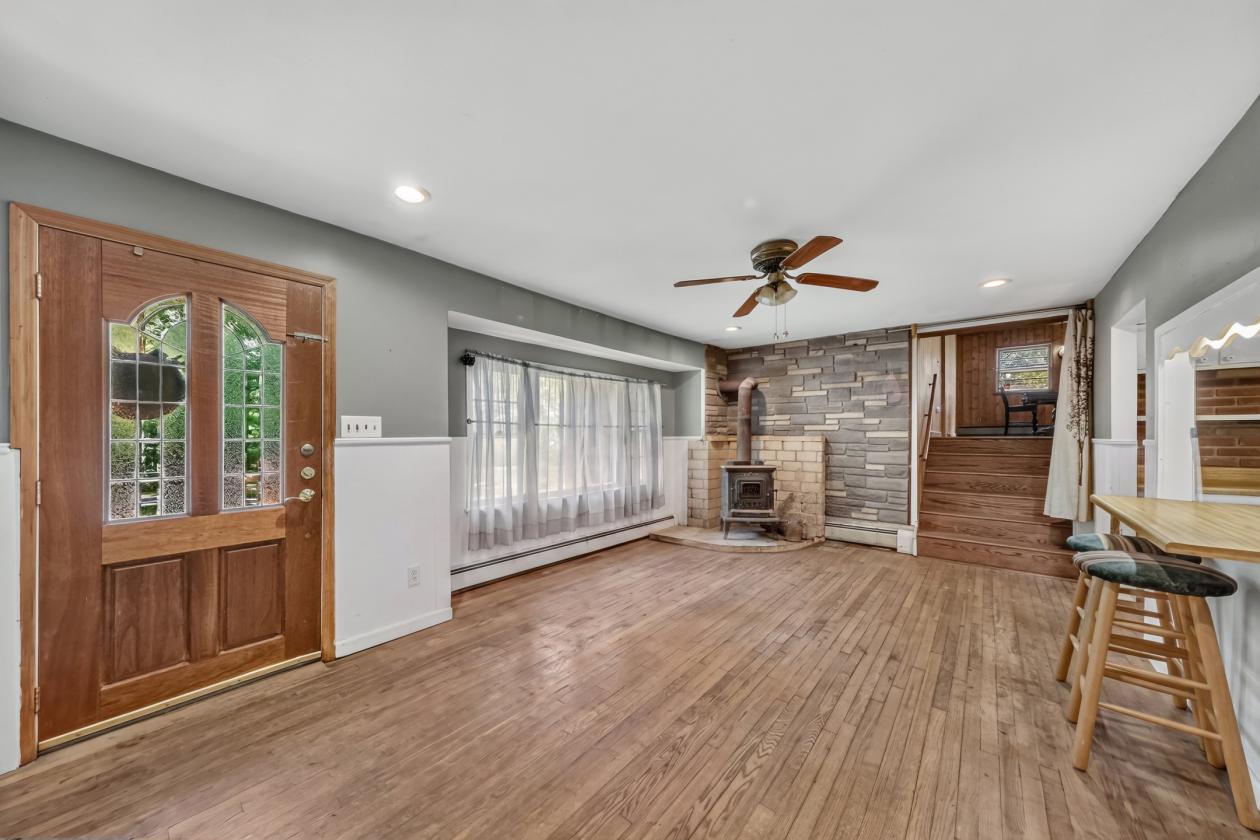 Private 5+ Acre Mountain-Top Equestrian Property - photo 6