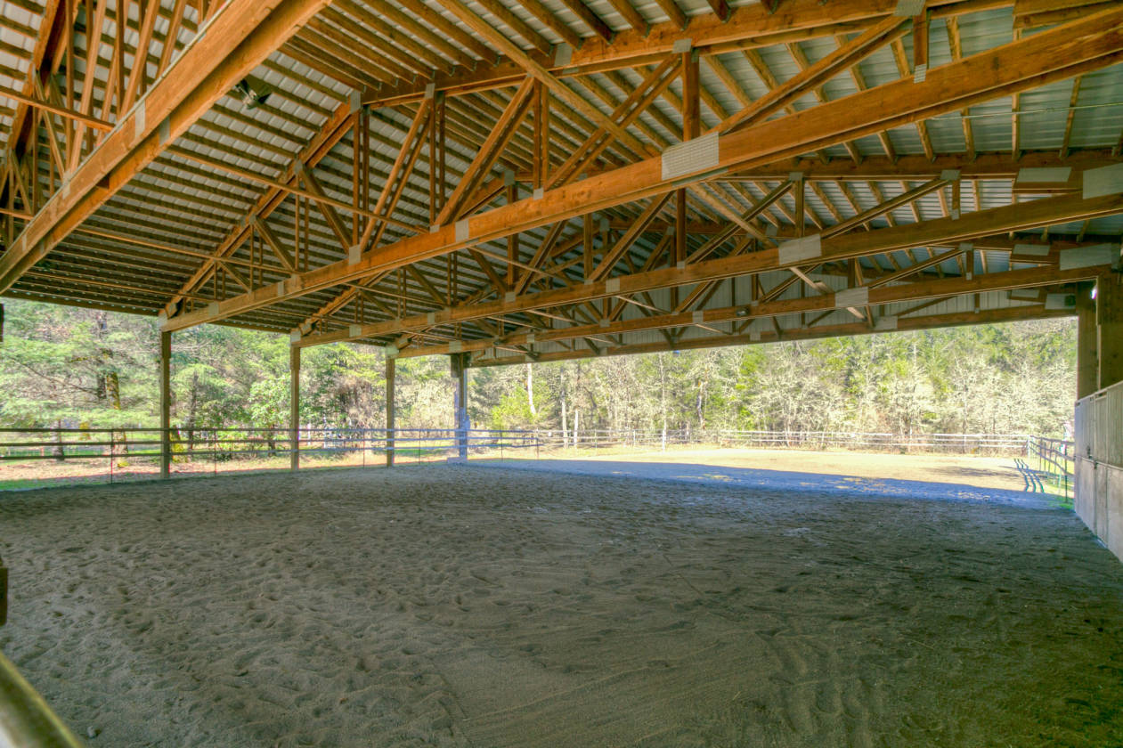 OUtstanding Horse Property Cave Junction, Josephine County, Oregon