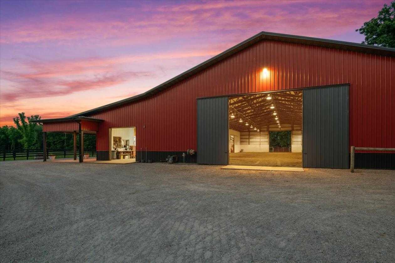 14.3 Acre Equestrian Estate | Indoor Arena | Ponds - photo 7
