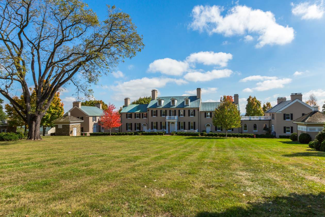 Grand Equestrian Estate at the Foot of the Blue Ridge... Upperville, Loudoun County, Virginia