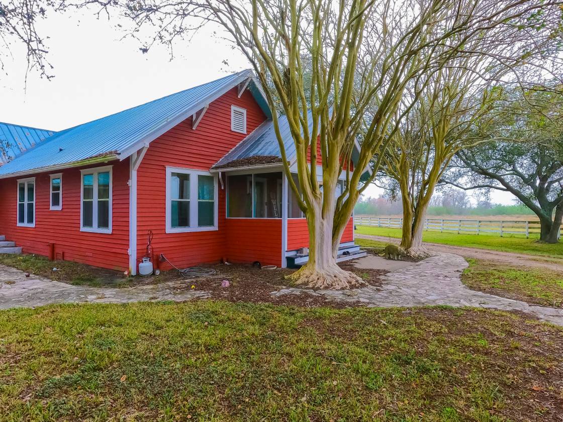 Horse Property for sale.