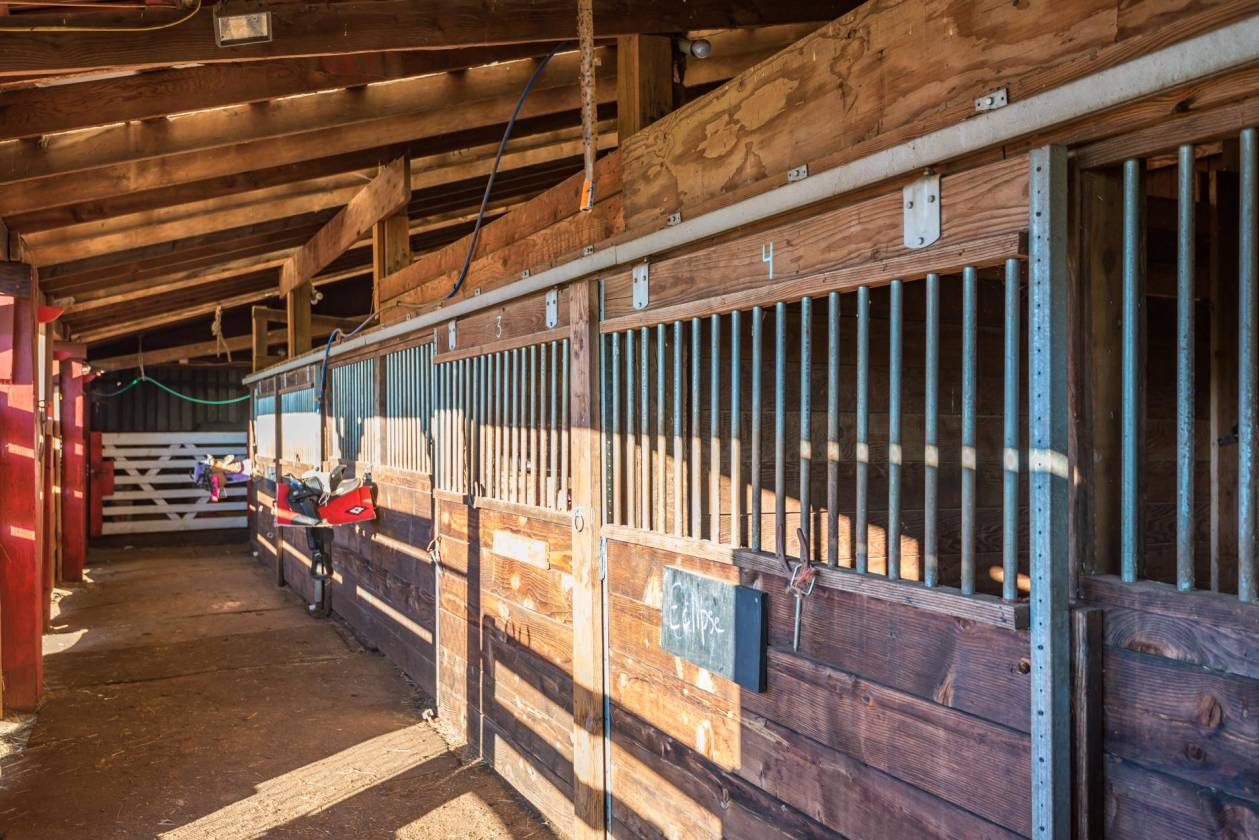 Equestrian Paradise with home on 14.4 acres in Pristine Willamette