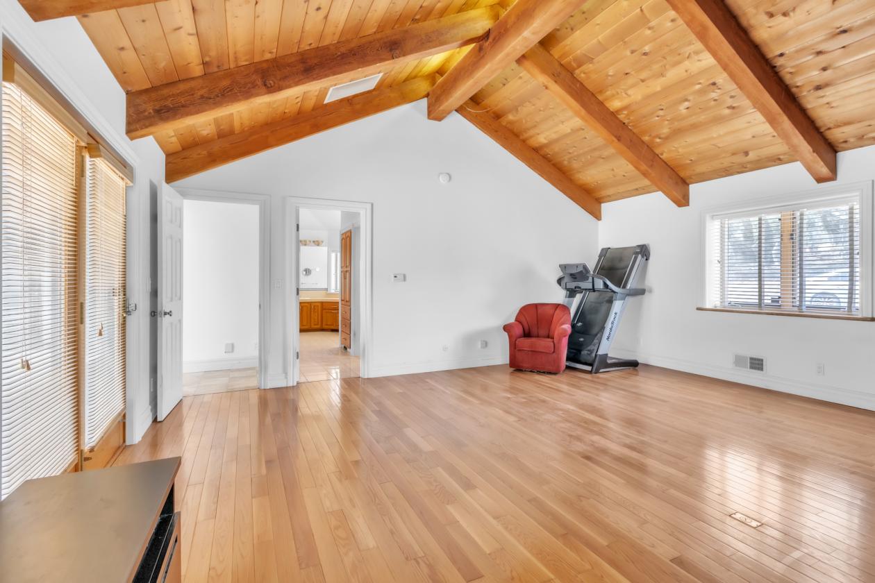 Custom home on nearly 15 acres of private land - photo 6