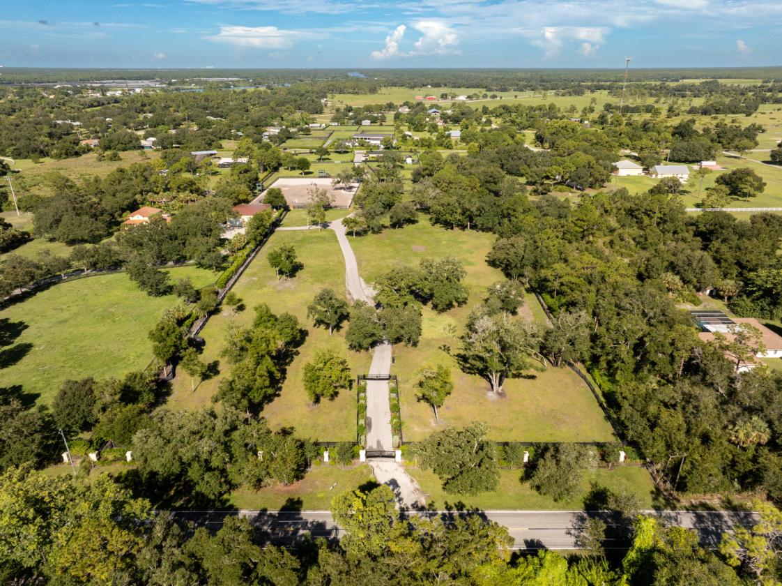 Premier 19.62 Acre Equestrian Estate in SW Florida - photo 14