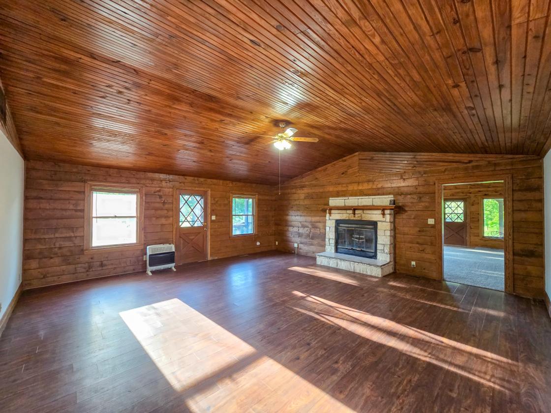 +/-174.7 ac with Log Home, Morton, and Horse Barn - photo 13