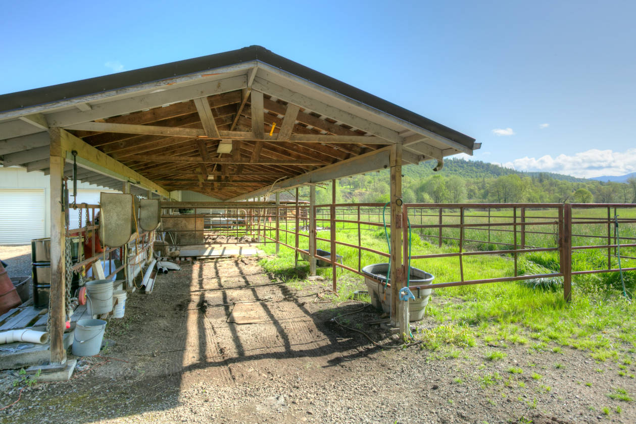 Delightful Dream Oregon Horse Property Eagle Point, Jackson County