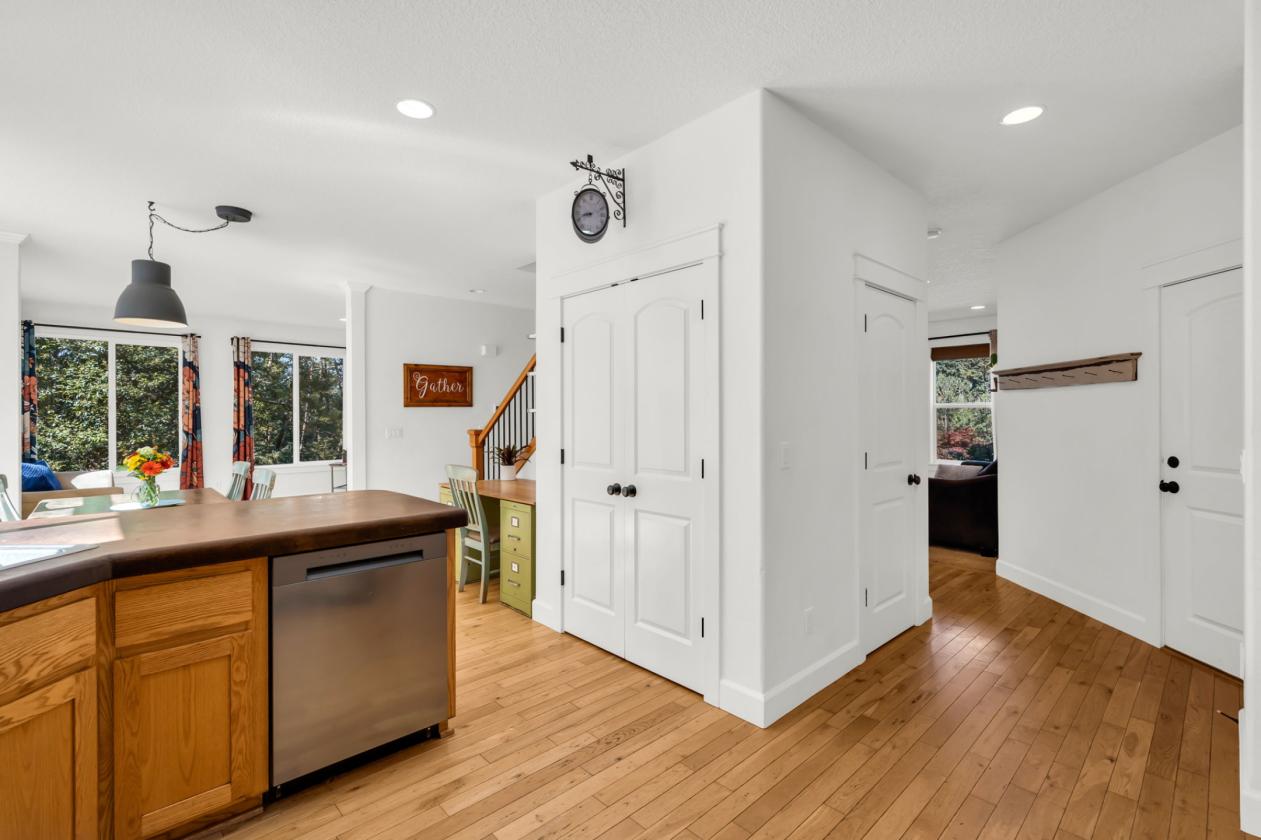 Hobby farm with 4 stalls, shop, and home - photo 12