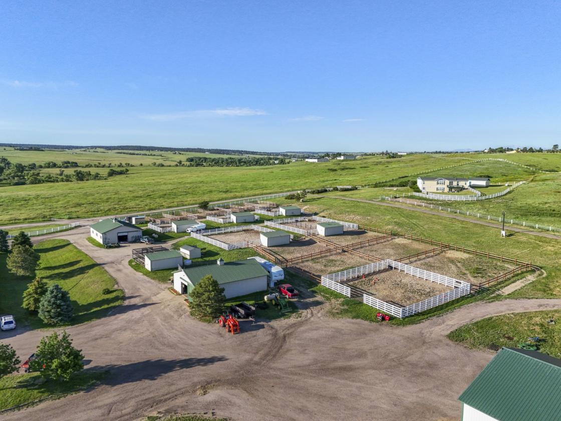 Exceptional Equestrian Estate in the heart of CO - photo 8