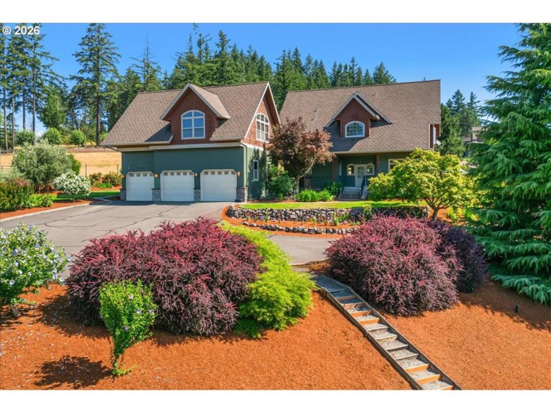 Custom Home on 10+Acres, Indoor Arena, 6 stalls - photo 2