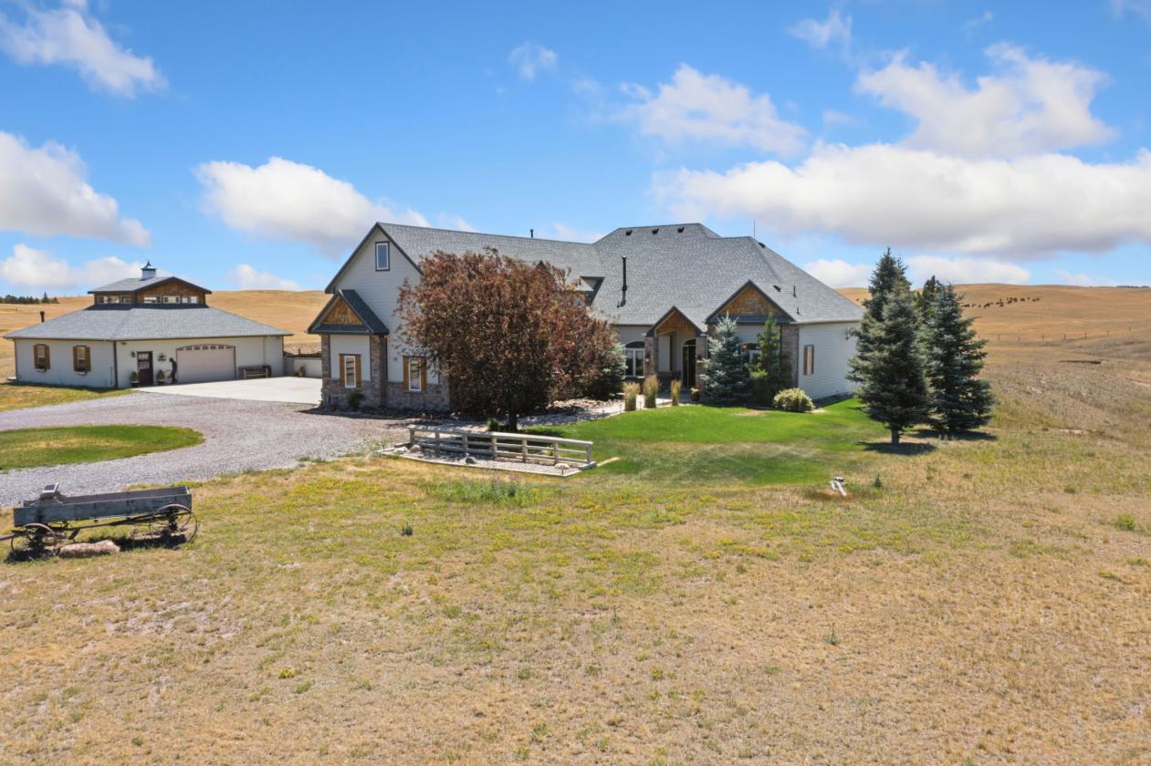 Luxury Equestrian Estate 14.3 Acres Fully Remodeled - photo 2
