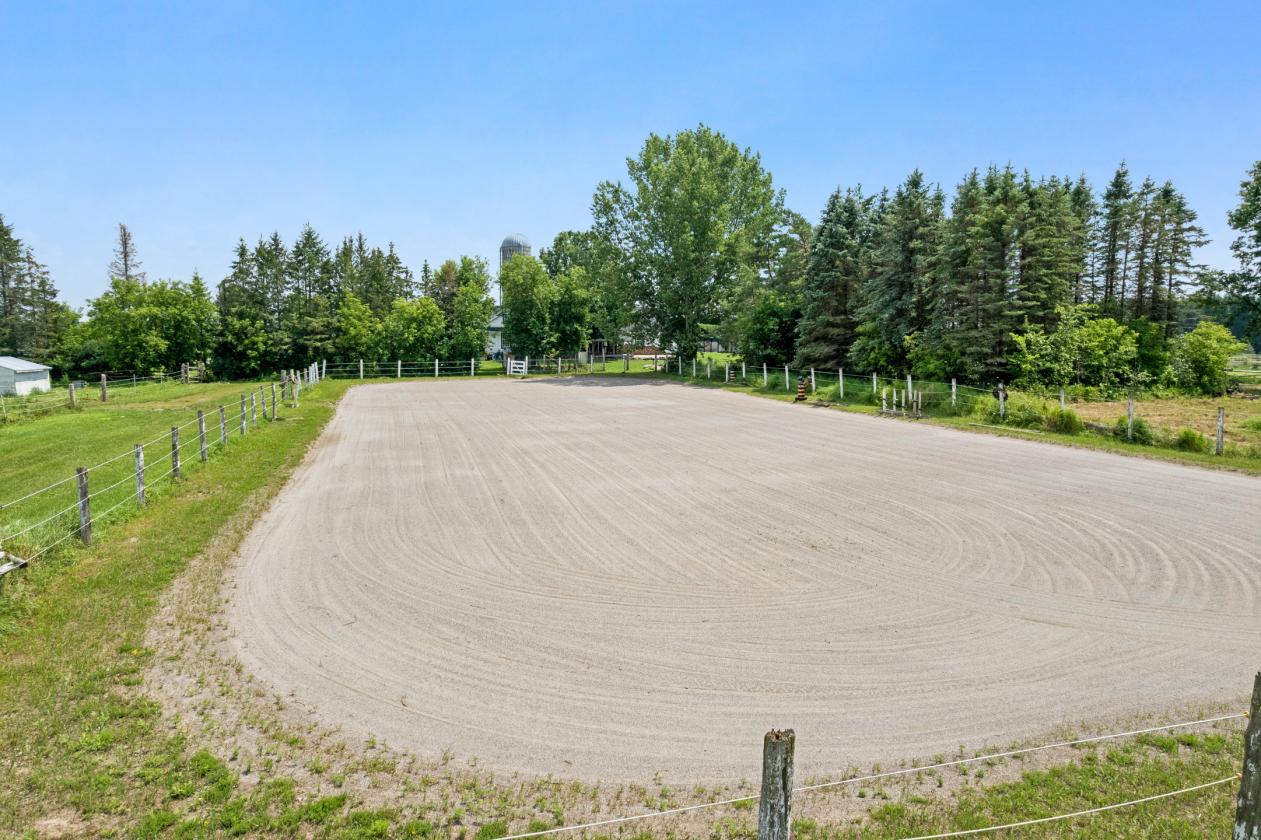 SURROUNDED BY VIBRANT EQUESTRIAN COMMUNITY - photo 10