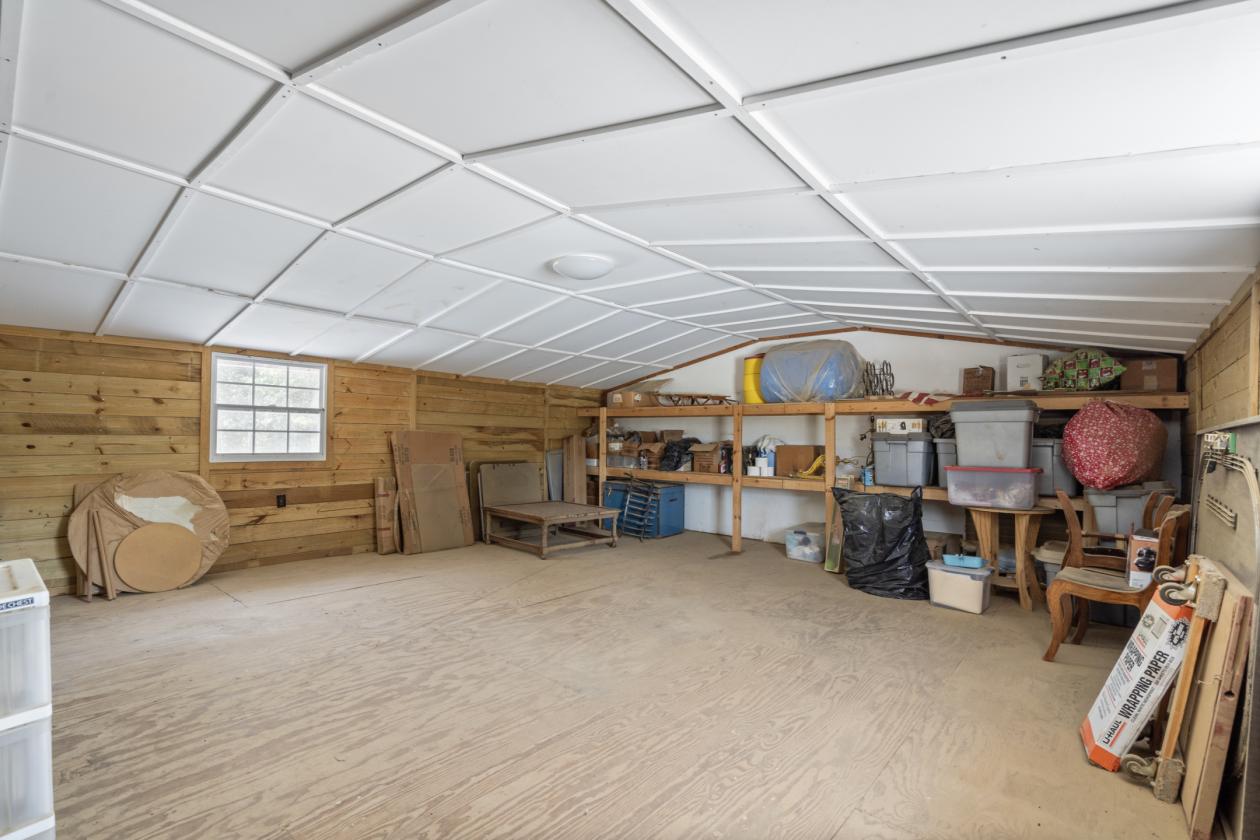 41-ACRE HORSE PROPERTY | 11 STALL BARN & ARENA - photo 25